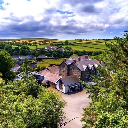 Wolfscastle Country Hotel Haverfordwest Extérieur photo