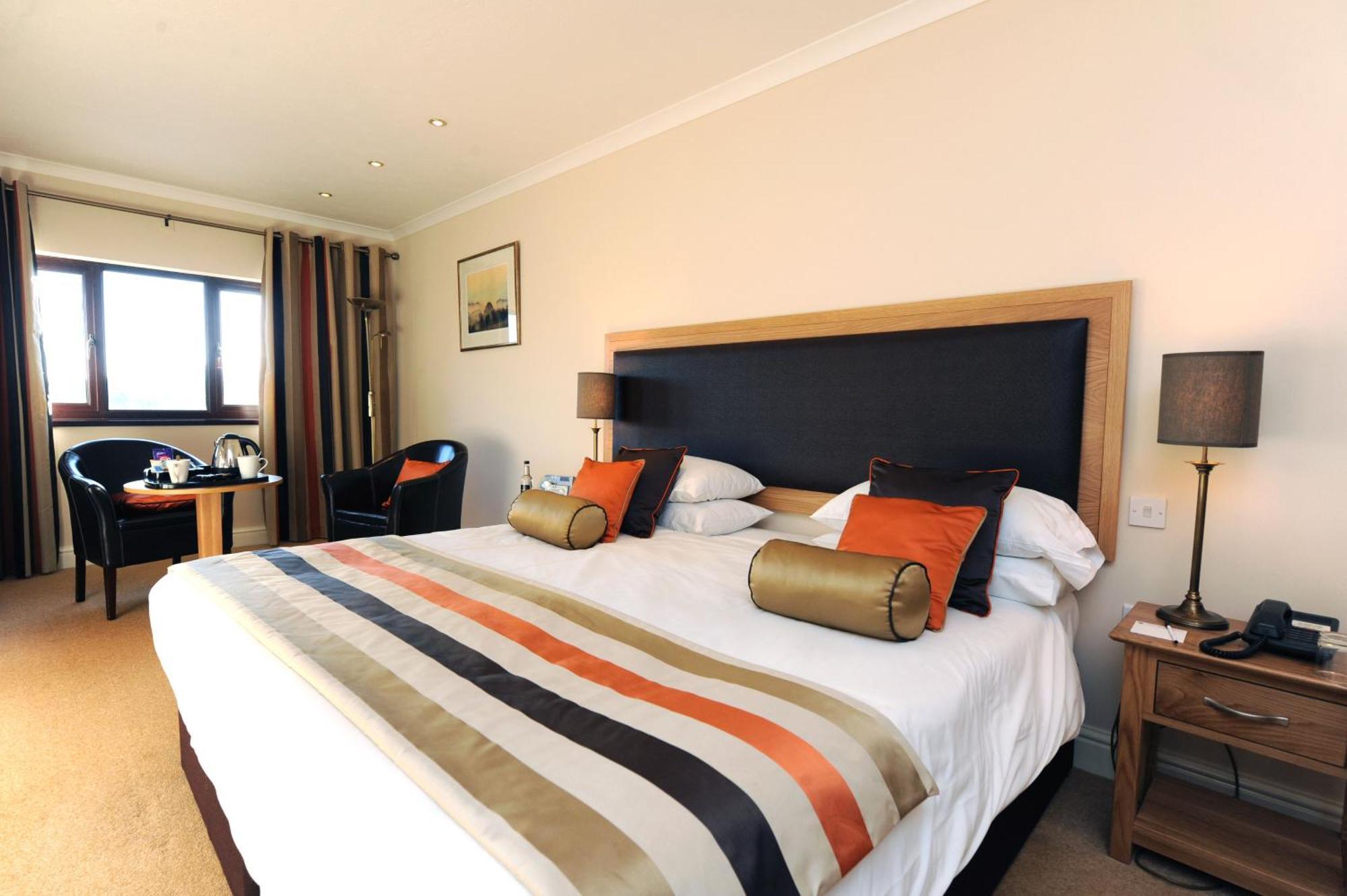 Wolfscastle Country Hotel Haverfordwest Extérieur photo
