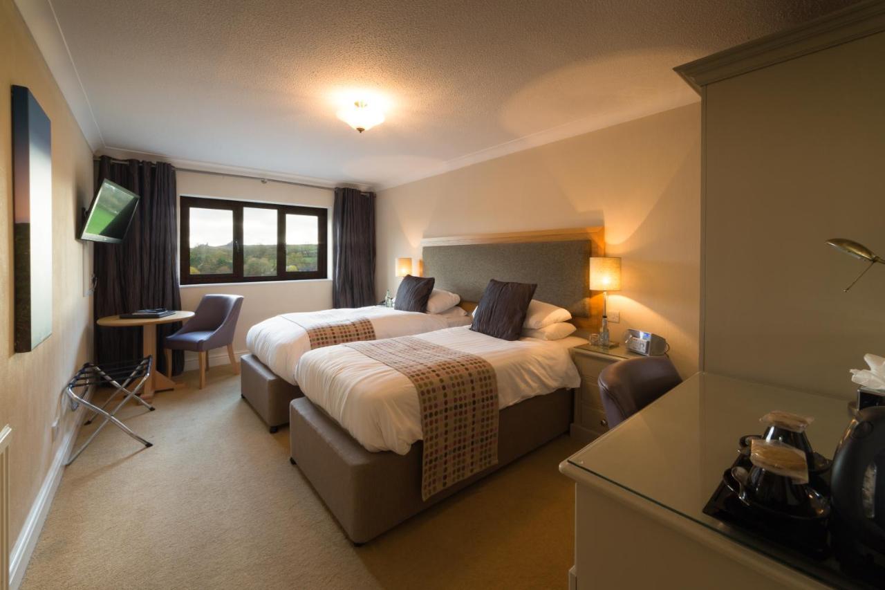 Wolfscastle Country Hotel Haverfordwest Extérieur photo